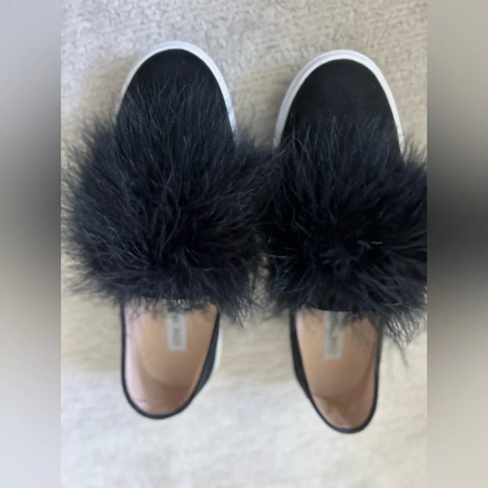 Steve Madden Emily Pom Pom Slip On Sneakers